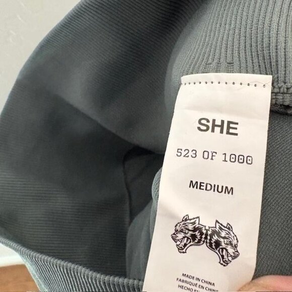 Darc Sport Leggings Womens Medium Gray High Waisted Wolves Graphic - Picture 4 of 7